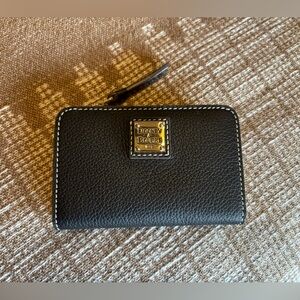 Dooney & Bourke Sorrento Zip Credit Card Wallet 12